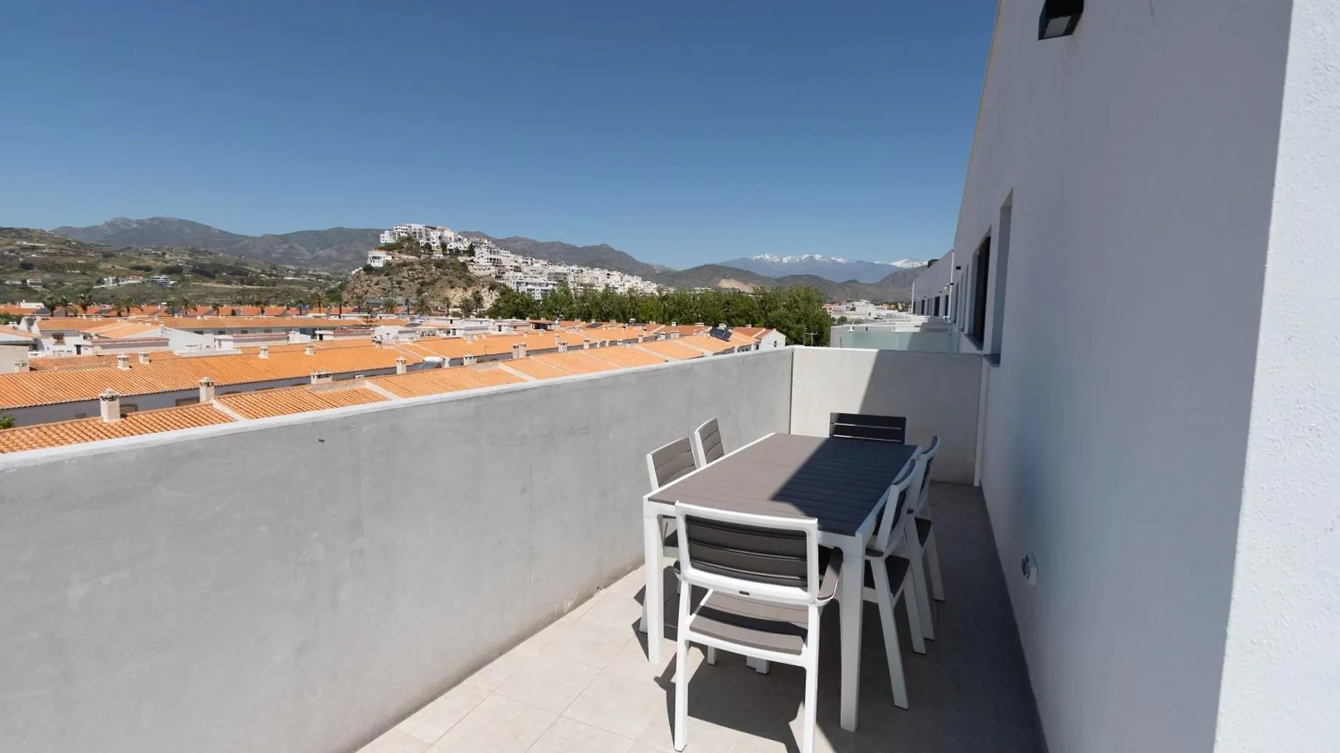 Apartmán Piso Entre El Mar Y La Montana Salobreña 0*,